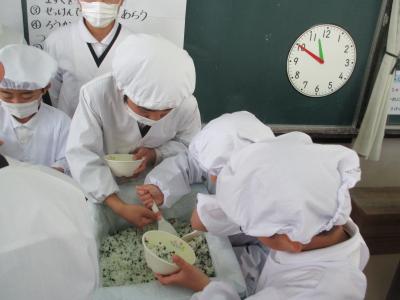 給食