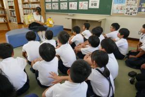 読み聞かせ1090301