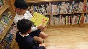 となりで読み聞かせ②