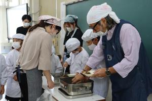 親子給食1