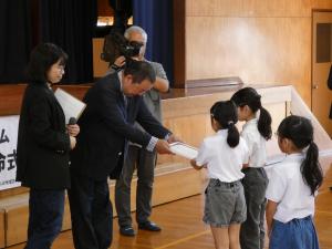 3年