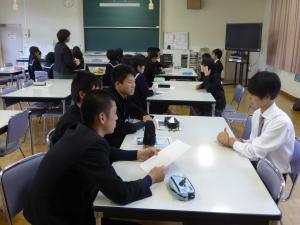 出身中学校訪問、学校説明会の様子